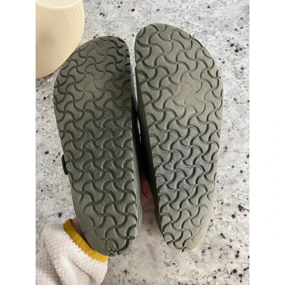 Birkenstock Olive Green Sandals - Picture 3 of 5